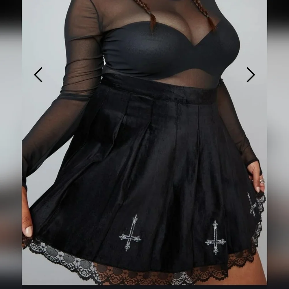 Widow Dolls Kill Skirt Goth Upside Down Cross Side Zip Velour Short Lace NWT 3X